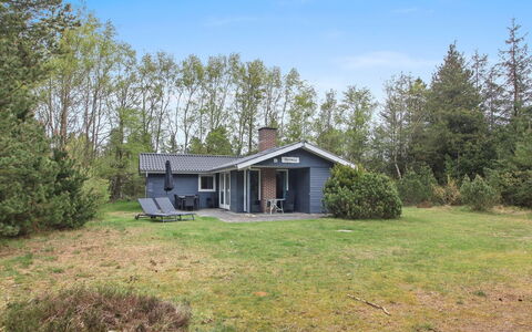 Sonia - 3Km from the Sea: Roof, House, Home, Cottage, Door, Siding, Deck, Porch, Plank, Hardwood