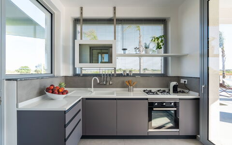 Villa Le Palme - Noto, Sicilia: Kitchen Sink, Tap, Sink, Cabinetry, Countertop, Property, Window, Kitchen, Interior Design, Kitchen Stove