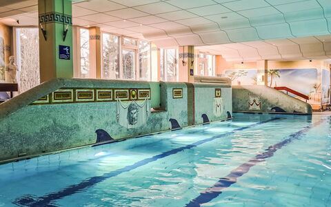 Sankt Englmar 646: Flooring, Floor, Ceiling, Interior Design, Swimming Pool, Leisure Centre, Hotel, Design, Resort, Lobby