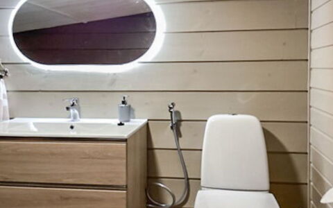 Käkikello: Flooring, Interior Design, Floor, Plumbing Fixture, Bathroom, Plumbing, Bathroom Cabinet, Sink, Toilet, Mirror