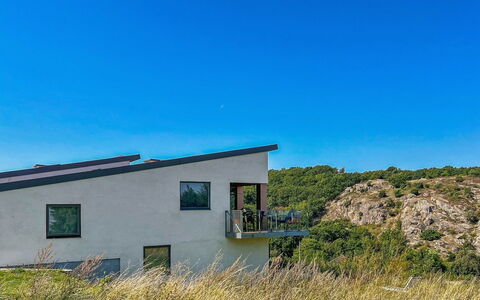 Sasser - 450M from the Sea: Roof, House, Land Lot, Home, Cottage, Estate, Garden Buildings, Shade, Log Cabin, Landscaping