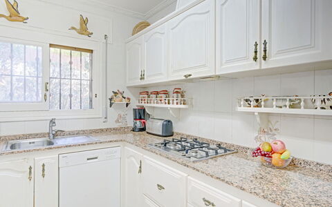 Villa Zamorita: Countertop, Cabinetry, Property, Furniture, Kitchen, Kitchen Sink, Sink, Drawer, Wood, Interior Design