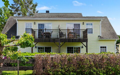 Zinnowitz 604: House, Residential Area, Shrub, Garden, Roof, Land Lot, Home, Lawn, Cottage