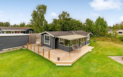 Holte - 750M from the Sea