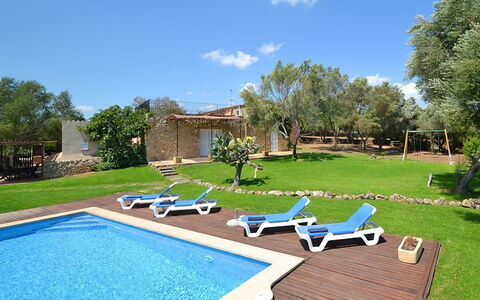 Mascaro: Water, Sky, Plant, Cloud, Nature, Azure, Swimming Pool, Tree, Outdoor Furniture, Architecture