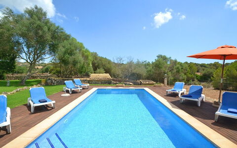Mascaro: Cloud, Sky, Property, Swimming Pool, Water, Blue, Azure, Plant, Chair, Shade