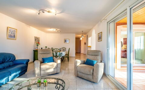 Maison des Pins Parasol: Couch, Furniture, Table, Picture Frame, Interior Design, Living Room, House, Flooring, Comfort, Floor