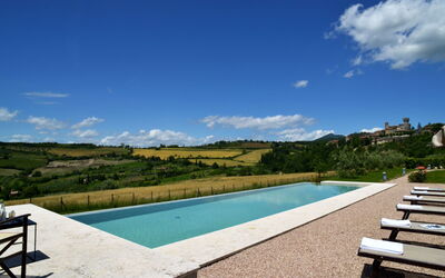San Casciano dei Bagni 100: Cloud, Sky, Water, Water Resources, Daytime, Property, Plant, Swimming Pool, Nature, Azure