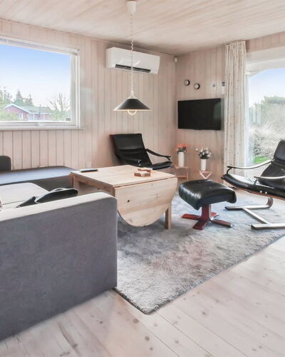 Jakko - 2.6Km from the Sea