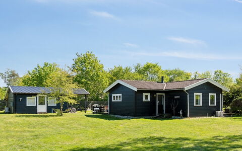 Janna - 1.4Km from the Sea: Grass, House, Home, Cottage, Land Lot, Lawn, Estate, Garden Buildings, Garden, Yard
