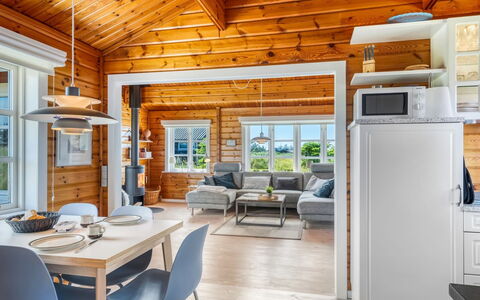 Patti - 280M from the Sea: Wood, Interior Design, Flooring, Ceiling, Floor, Furniture, Home, Cottage, Kitchen, Hardwood
