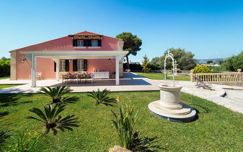 Casa Desiderio - Siracusa, Sicilia: Sky, Plant, Property, Building, Tree, Land Lot, Arecales, House, Grass, Landscape