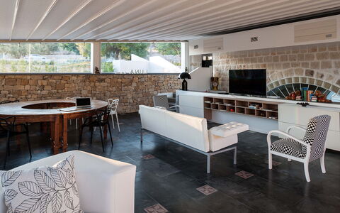 Casa Masseria - Scicli, Sicilia: Table, Property, Furniture, Interior Design, Chair, Couch, Floor, Flooring, Living Room, Wall