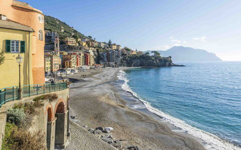 Spacious Apartment In Sori With Large Terrace - So: Water, Sky, Cloud, Building, Azure, Window, Mountain, Wood, Sunlight, Beach