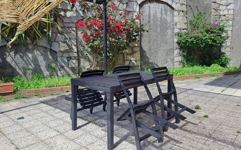 Spacious Apartment In Sori With Large Terrace - So: Plant, Flower, Building, Botany, Outdoor Furniture, Outdoor Bench, Outdoor Table, Grass, Flowerpot, Flooring