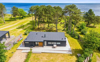 Herlugh - 10M from the Sea
