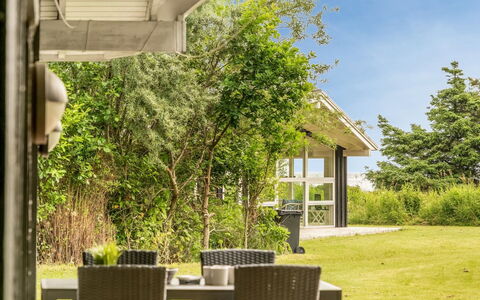 Majvor - 200M from the Sea: Wood, Home, Porch, Deck, Hardwood, Roof, Wood Stain, Wood Flooring, Eco Hotel