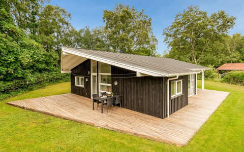 Majvor - 200M from the Sea: Wood, Home, Porch, Deck, Hardwood, Roof, Wood Stain, Wood Flooring, Eco Hotel