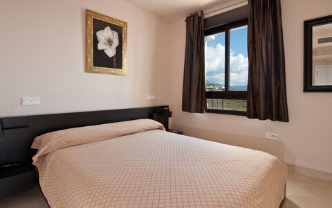Lateral View: Bed, Interior Design, Bedroom, Wall, Furniture, Wood, Room, Bed Sheet, Bedding, Floor
