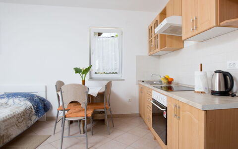 Accommodation:&nbsp;Vero 115.3