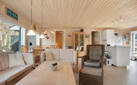Dwerg - 500M from the Sea: Ceiling, Flooring, Interior Design, Floor, Composite Material, Furniture, Resort, Hotel, Design, Daylighting