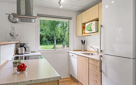 Tancred - 30Km from the Sea: Kitchen, Kitchen Appliance, Wood, Countertop, Flooring, Interior Design, Major Appliance, Kitchen Sink, Floor, Furniture