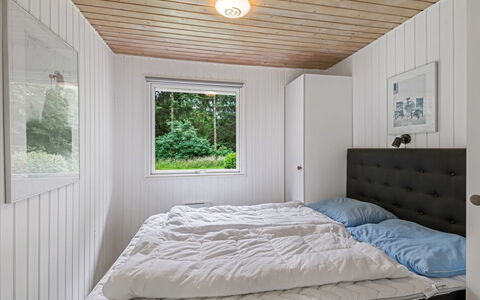 Tancred - 30Km from the Sea: Bedroom, Wood, Bed, Interior Design, Ceiling, Bed Sheet, Bedding, Flooring, Floor, Bed Frame
