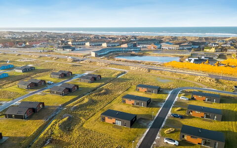 Winder - 500M from the Sea: Cottage, Shed, Hut, Farmhouse, Prairie, Shack, Barn, Log Cabin, Garden Buildings