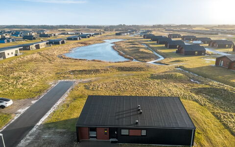 Winder - 500M from the Sea: Cottage, Shed, Hut, Farmhouse, Prairie, Shack, Barn, Log Cabin, Garden Buildings