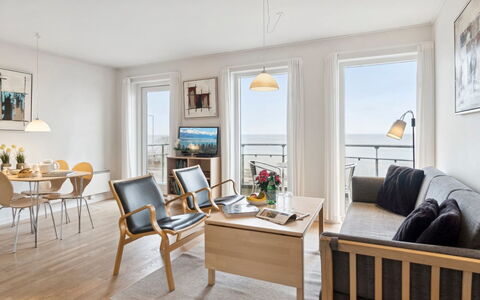 Henna - 50M from the Sea: Wood, Roof, Architecture, Home, House, Cottage, Siding, Hardwood, Slope, Estate