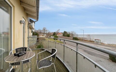 Henna - 50M from the Sea: Wood, Roof, Architecture, Home, House, Cottage, Siding, Hardwood, Slope, Estate