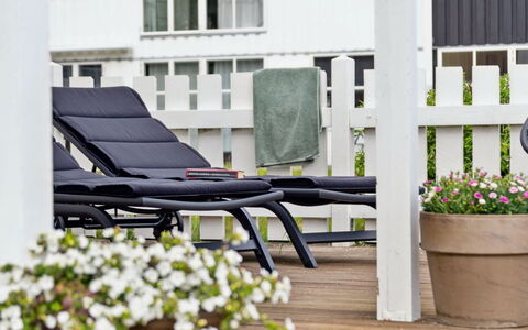 Sebiorn - 5M from the Sea: Swimming Pool, Resort Town