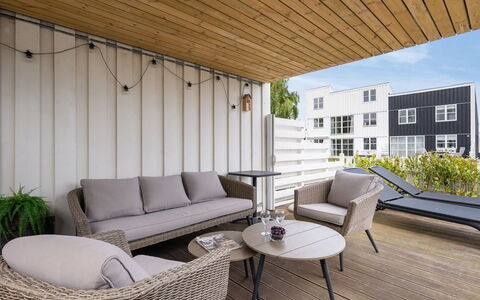 Sebiorn - 5M from the Sea: Wood, Home, Porch, Deck, Hardwood, Roof, Wood Stain, Wood Flooring, Eco Hotel