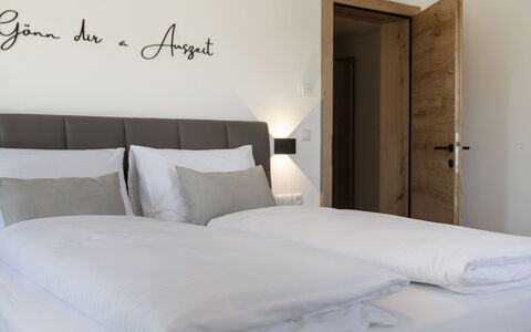 Wildschönau 801: Bed, Bedding, Furniture, Bedroom, Bed Sheet, Interior Design, Linens, Wood, Throw Pillow, Cushion