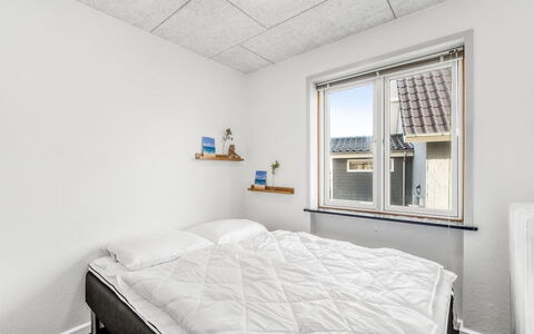 Ullakarin - 200M from the Sea: Wall, Ceiling, Interior Design, Bedroom, Floor, Room, Bed, Apartment, Bedding, Bed Frame
