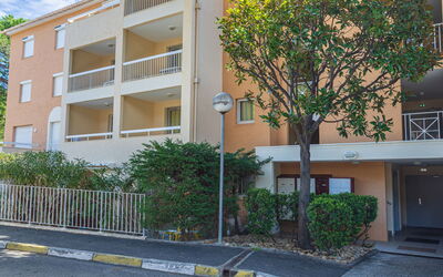 Accommodation:&nbsp;Santa Barbara 697.2