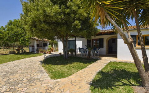 Tabou: Water, Sky, Property, Swimming Pool, Azure, Cloud, Seaside Resort, Outdoor Furniture, Plant, Tree