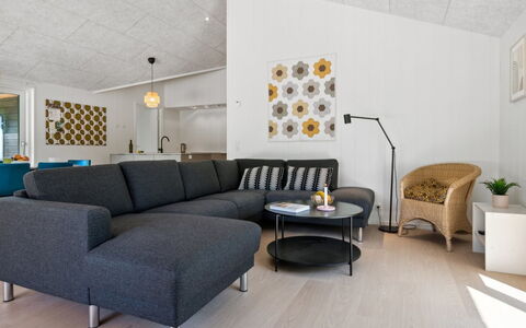 Nicolas - 500M from the Sea: Ceiling, Flooring, Interior Design, Floor, Composite Material, Furniture, Resort, Hotel, Design, Daylighting