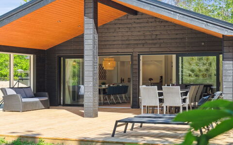 Nicolas - 500M from the Sea: Ceiling, Flooring, Interior Design, Floor, Composite Material, Furniture, Resort, Hotel, Design, Daylighting