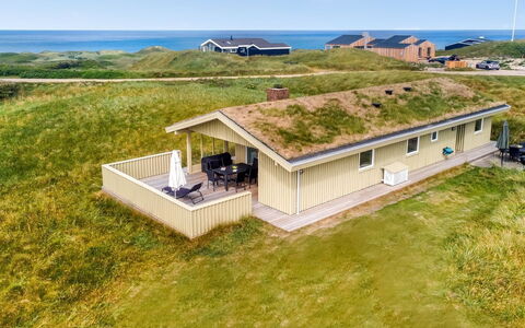 Pinja - 400M from the Sea: House, Roof, Home, Cottage, Shed, Garden Buildings, Siding, Yard, Log Cabin, Hut
