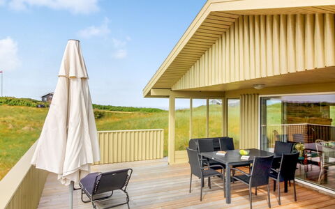 Pinja - 400M from the Sea: House, Roof, Home, Cottage, Shed, Garden Buildings, Siding, Yard, Log Cabin, Hut