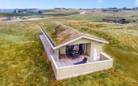 Pinja - 400M from the Sea: House, Roof, Home, Cottage, Shed, Garden Buildings, Siding, Yard, Log Cabin, Hut