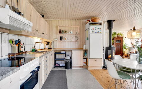 Soti - 350M from the Sea: Kitchen, Furniture, Interior Design, Wood, Flooring, Kitchen Appliance, Major Appliance, Ceiling, Countertop, Light Fixture