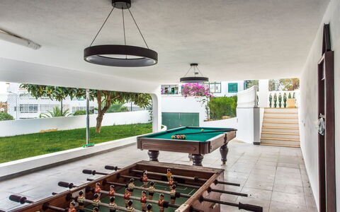 Lima - Vip Properties: Water, Plant, Sky, Property, Daytime, Building, Swimming Pool, Azure, Blue, Tree