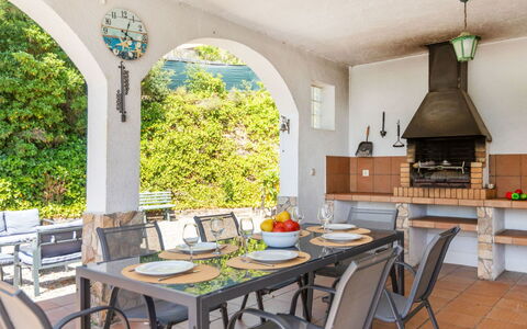 Dalia: Furniture, Chair, Table, Kitchen & Dining Room Table, Outdoor Furniture, Outdoor Table, Kitchen, Shade, Restaurant, Countertop