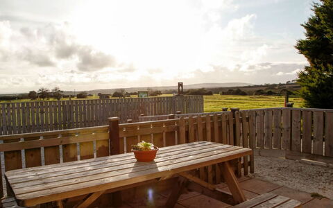 Wheal Francis: Water, Sky, Cloud, Property, Swimming Pool, Building, Plant, Seaside Resort, Tree, Outdoor Furniture