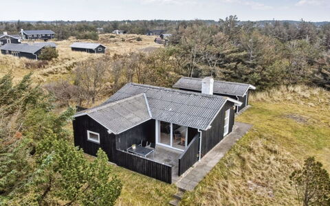 Florencia - 450M from the Sea: Roof, House, Home, Cottage, Door, Siding, Deck, Porch, Plank, Hardwood