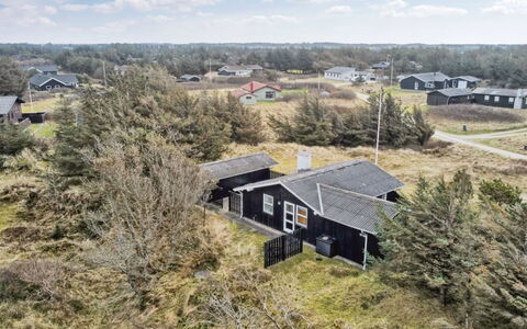 Florencia - 450M from the Sea: Roof, House, Home, Cottage, Door, Siding, Deck, Porch, Plank, Hardwood