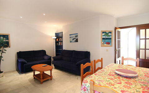 Brisamar - Novo Sancti Petri: Room, Furniture, Property, Building, Interior Design, Floor, Real Estate, House, Living Room, Ceiling