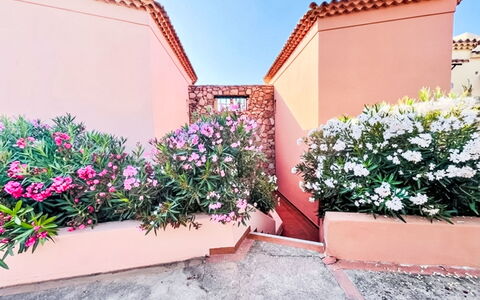 Isola Rossa 717: Sea, Coastal And Oceanic Landforms, Coast, Resort, Ocean, Shore, Beach, Swimming Pool, Resort Town, Tropics